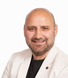 Zoran Stanic, Salesperson